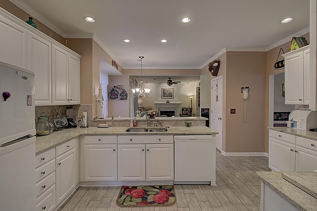 105 Old Course Road Summerville, SC 29485 - Photo 15 of 45 Kitchen