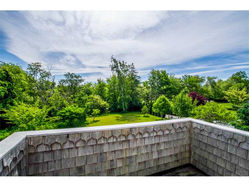 322 Indian Avenue Middletown, RI 02842 - Photo 18 of 24 Exterior Front.