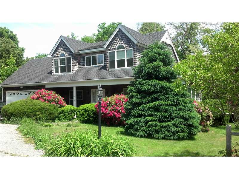 322 Indian Avenue Middletown, RI 02842 - Photo 3 of 24 Exterior Front.