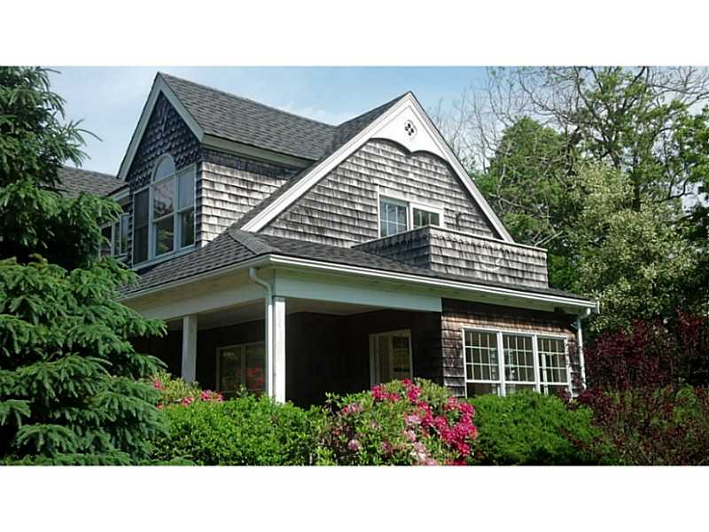 322 Indian Avenue Middletown, RI 02842 - Photo 4 of 24 Exterior Front.