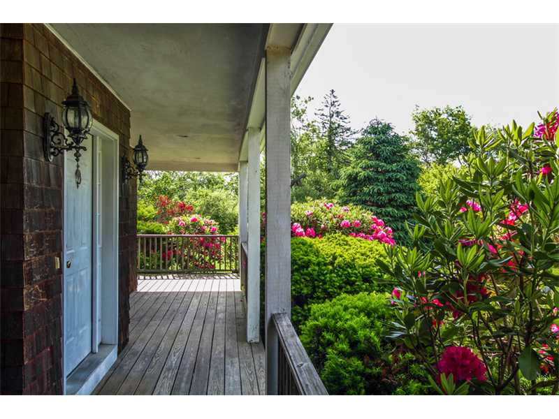 322 Indian Avenue Middletown, RI 02842 - Photo 6 of 24 Exterior Front.