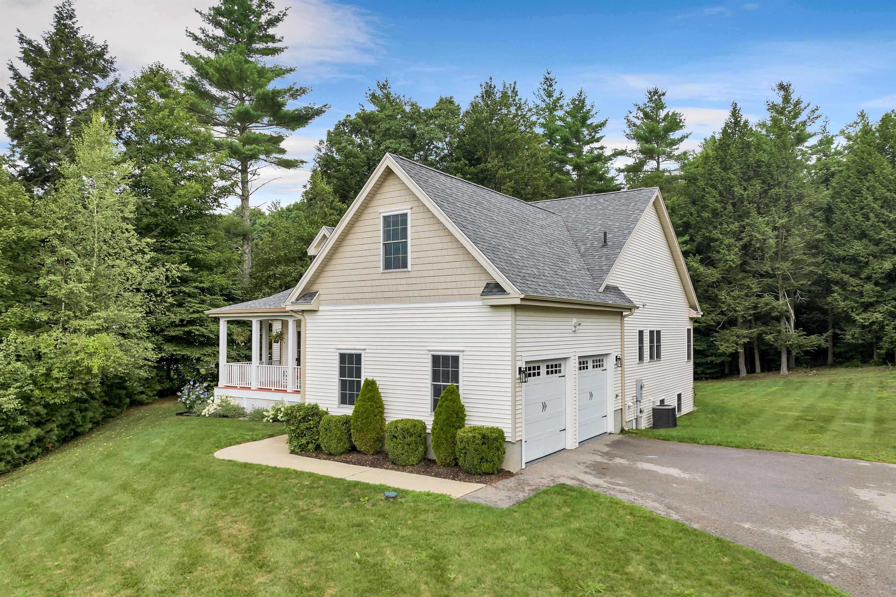 67 Olde Bridge Lane Epping, NH 03042 - Photo 2 of 38