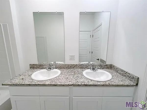 $3,000 | 1047 Drago Drive, Baton Rouge, LA 70820