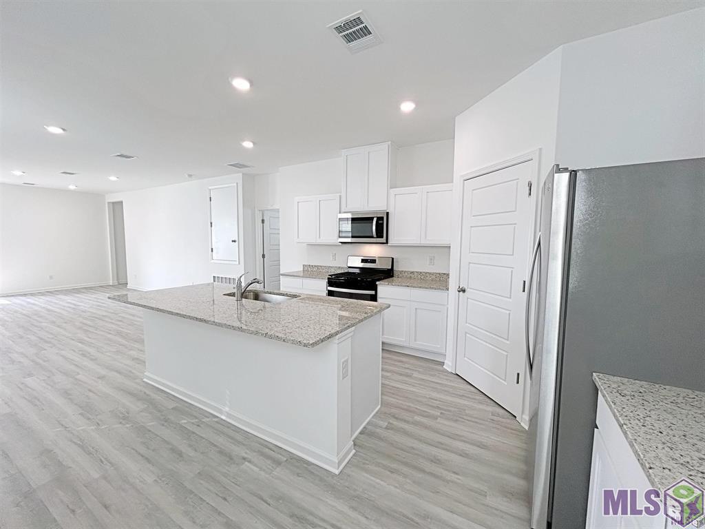 1047 Drago Drive Baton Rouge, LA 70820 - Photo 4 of 20