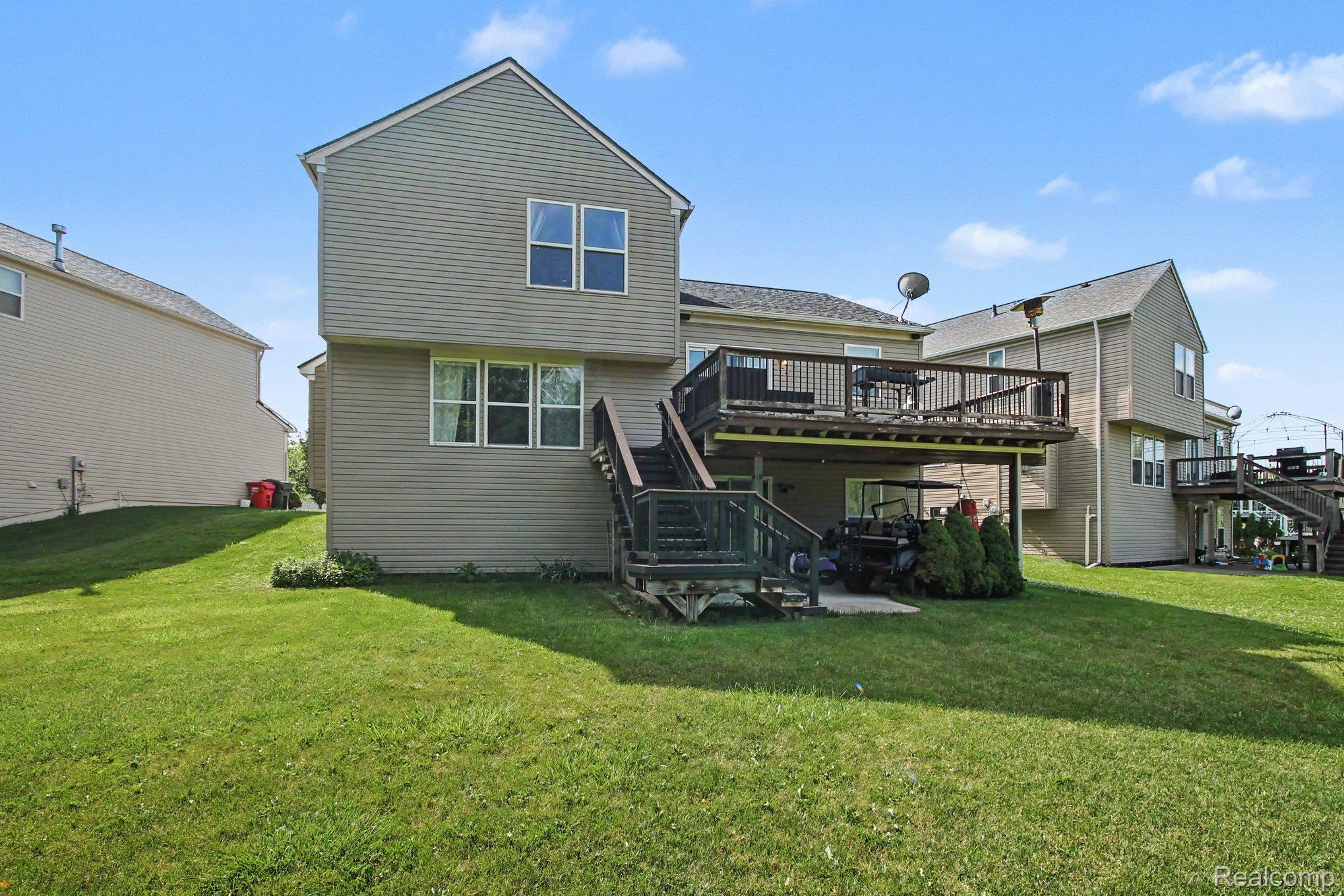 956 Callaway Court Howell, MI 48843 - Photo 28 of 35 028_file_4703.jpg