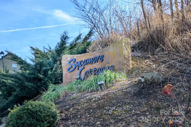 a sign that is on the side of the road