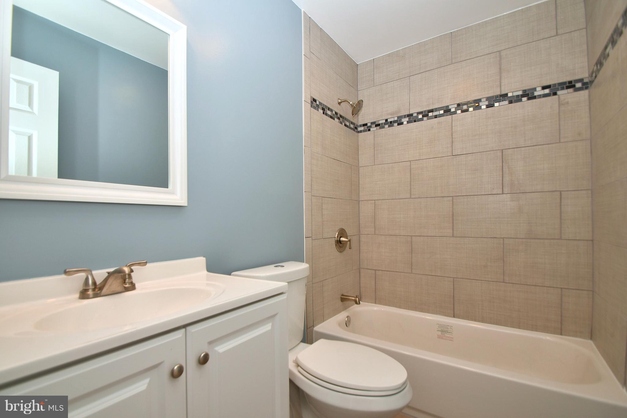 754 Seawall Road Baltimore, MD 21221 - Photo 12 of 29 Bath