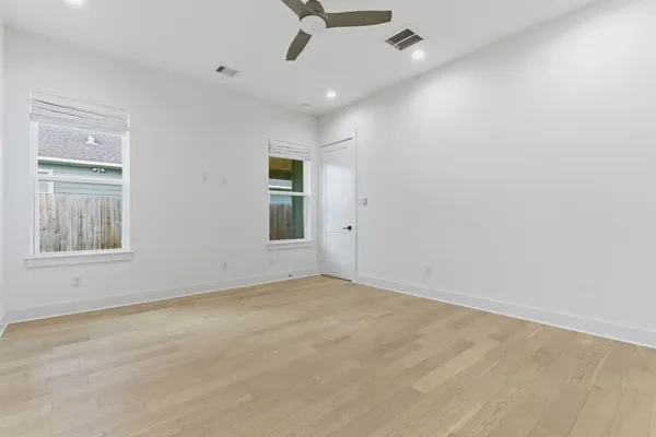 $899,000 | 1005 Walton Street, Houston, TX 77009