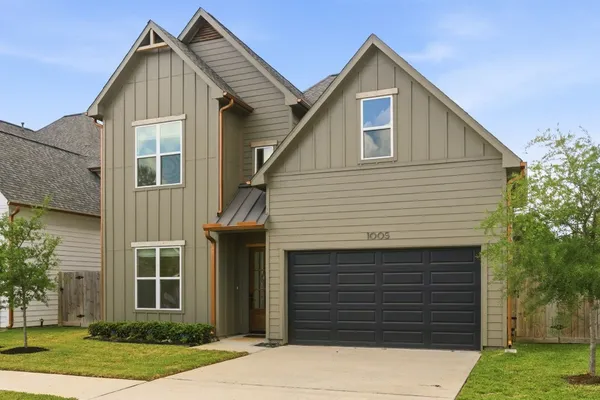 $899,000 | 1005 Walton Street, Houston, TX 77009