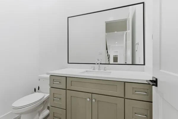 $899,000 | 1005 Walton Street, Houston, TX 77009