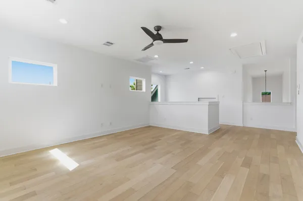 $899,000 | 1005 Walton Street, Houston, TX 77009