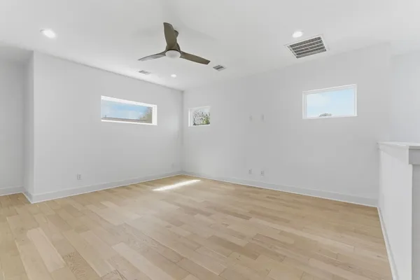 $899,000 | 1005 Walton Street, Houston, TX 77009