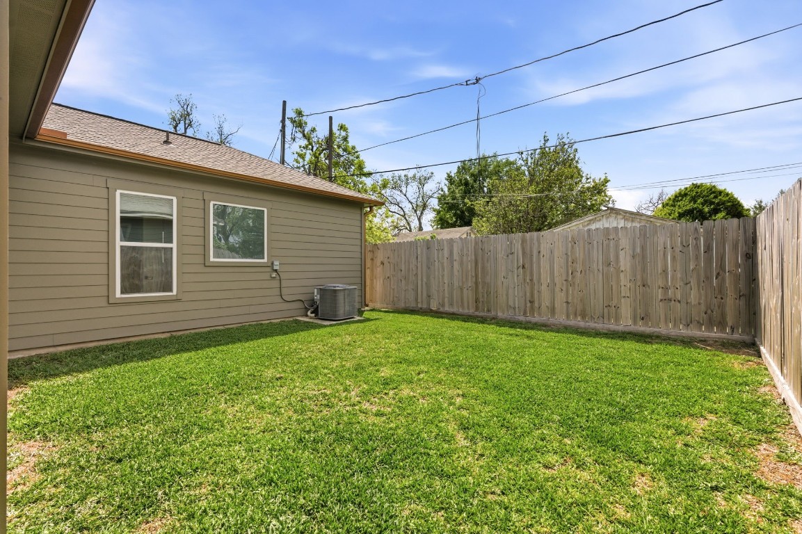 1005 Walton Street Houston, TX 77009 - Photo 34 of 36