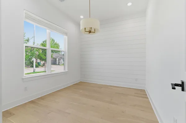 $899,000 | 1005 Walton Street, Houston, TX 77009