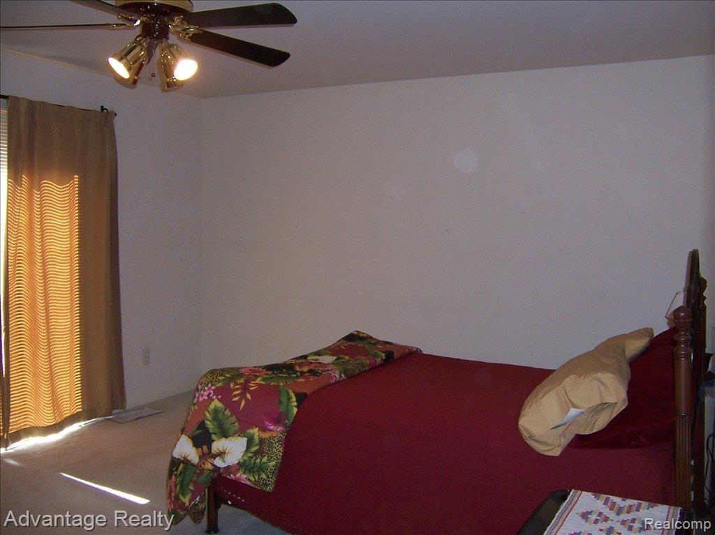 2224 Rochelle Park Drive Rochester, MI 48309 - Photo 9 of 11 2224 Pictures 003.jpg