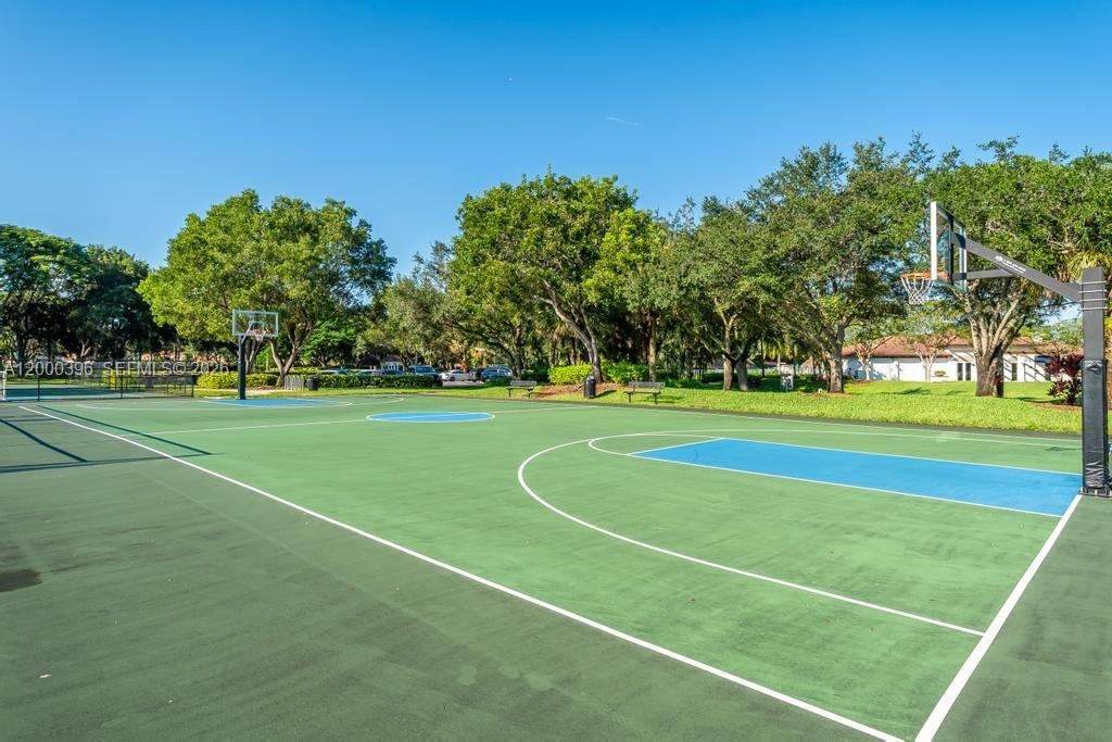 3700 Oak Ridge Lane Weston, FL 33331 - Photo 12 of 19