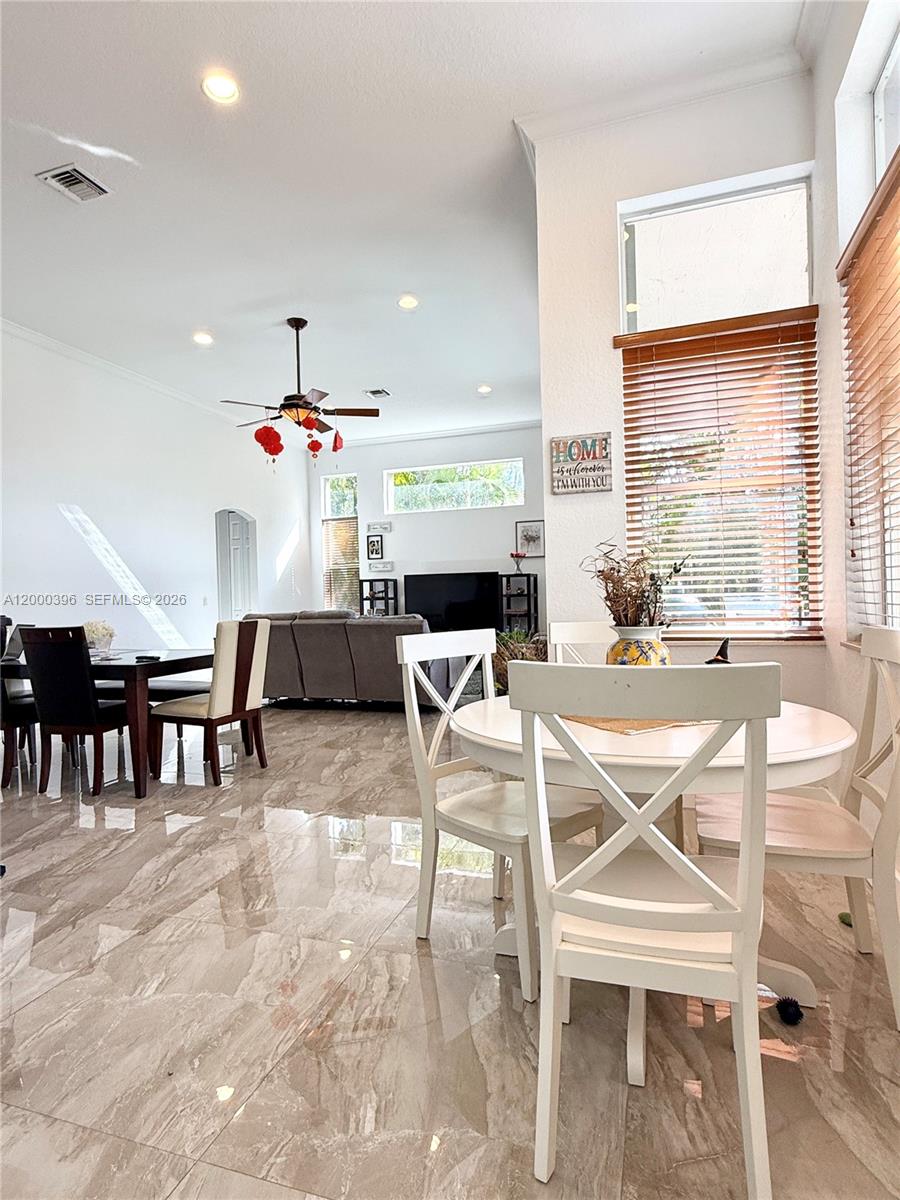 3700 Oak Ridge Lane Weston, FL 33331 - Photo 3 of 19