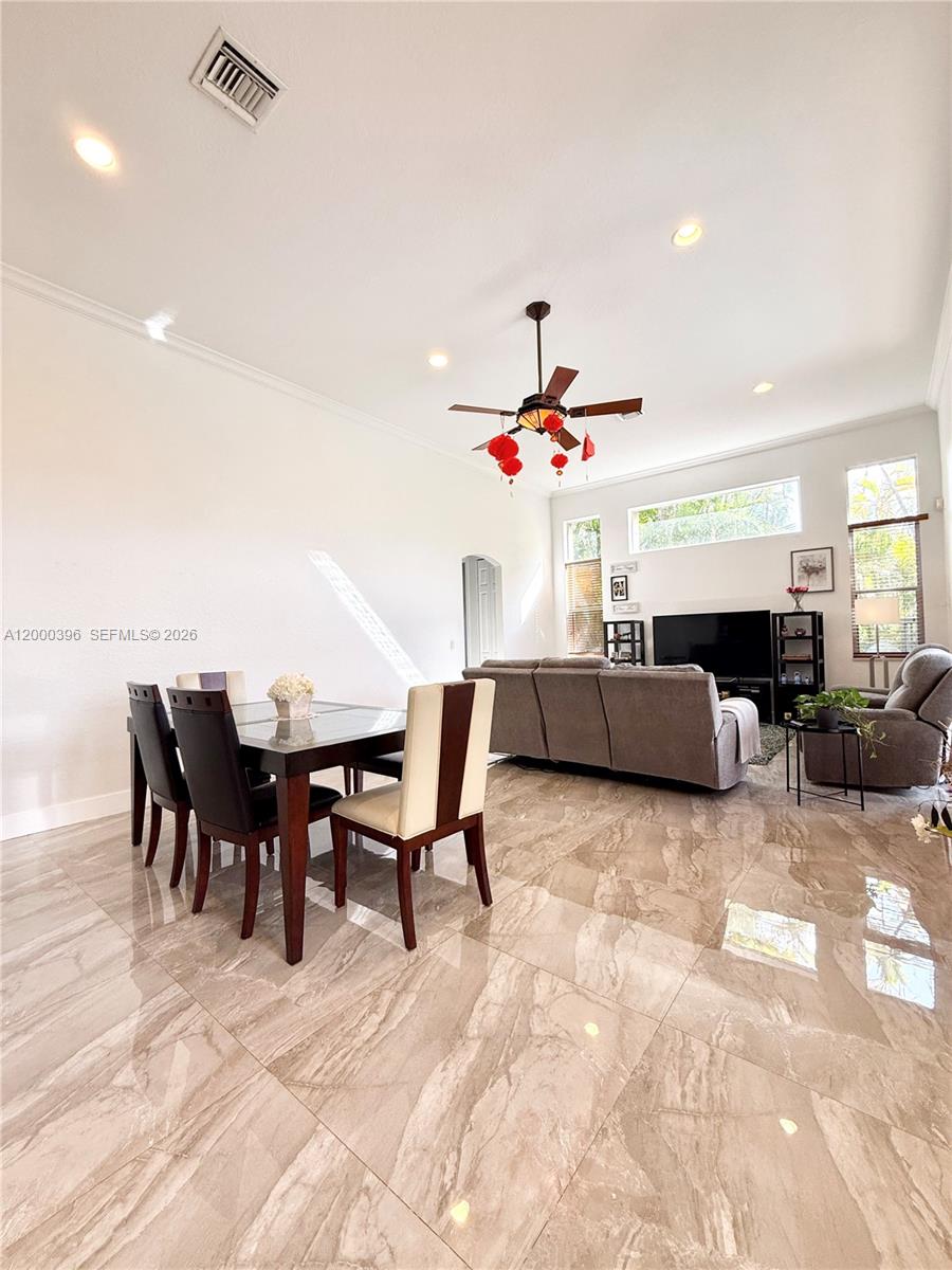 3700 Oak Ridge Lane Weston, FL 33331 - Photo 4 of 19