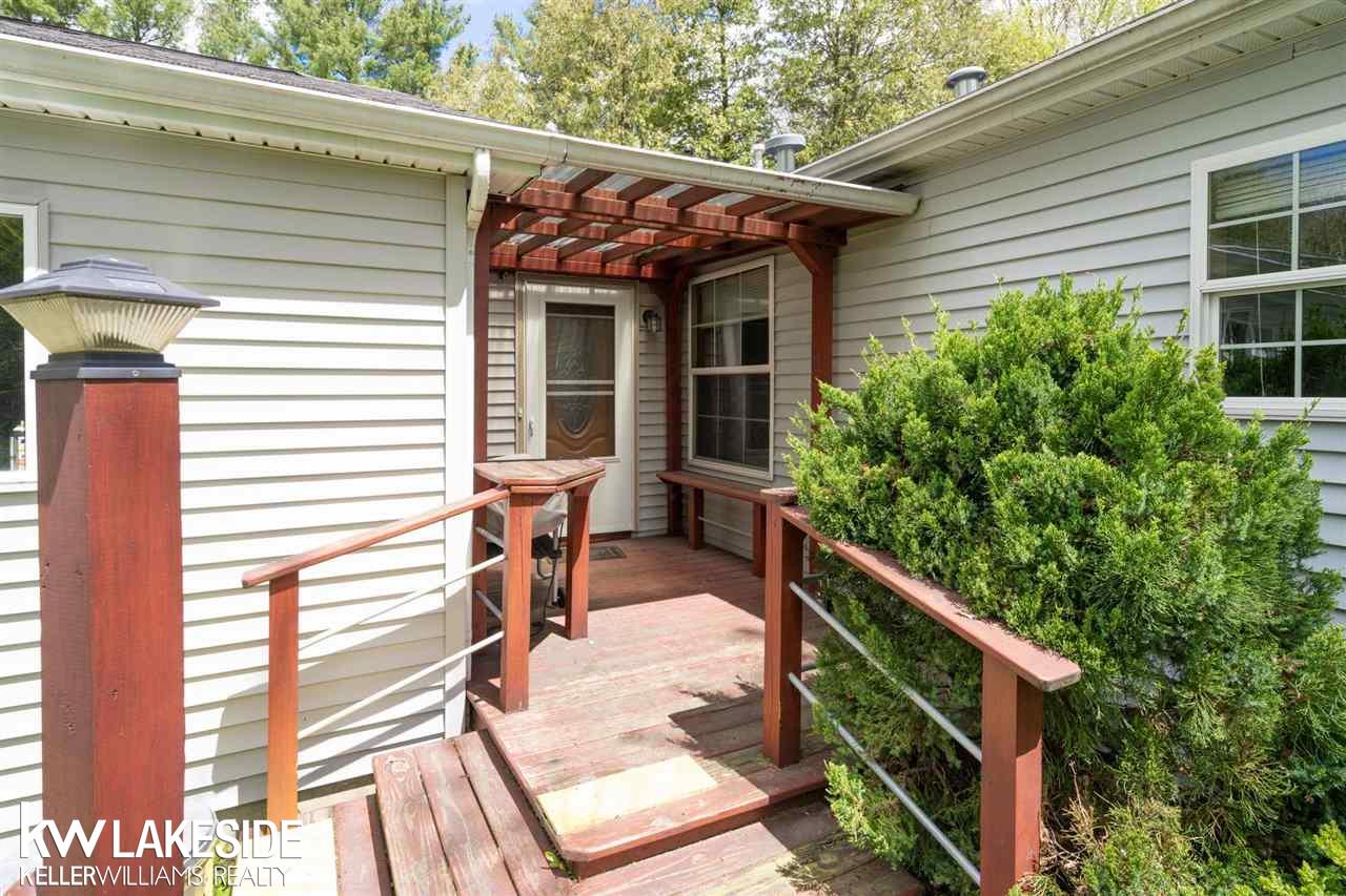 4735 Lakeshore Road Lexington, MI 48450 - Photo 8 of 75