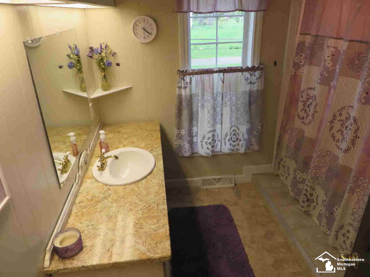 3449 West Erie Road Temperance, MI 48182 - Photo 18 of 25 20438156-17.JPG