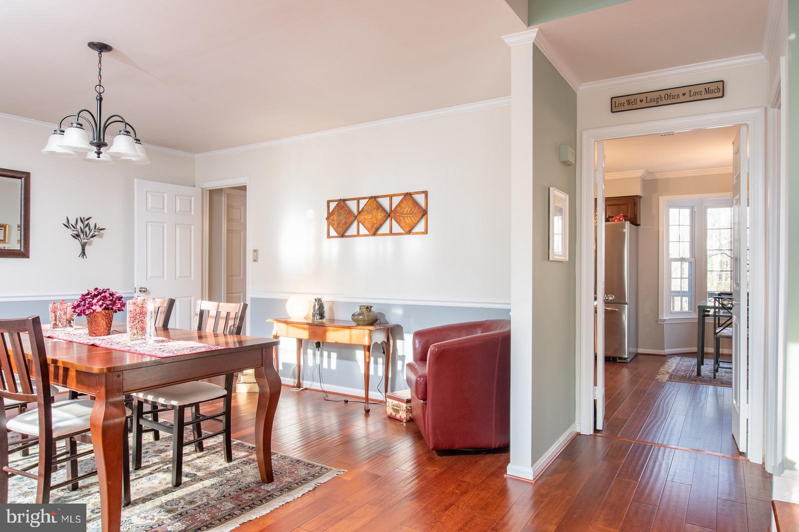 10155 Wavell Road Fairfax, VA 22032 - Photo 2 of 32 Spacious rooms for entertaining