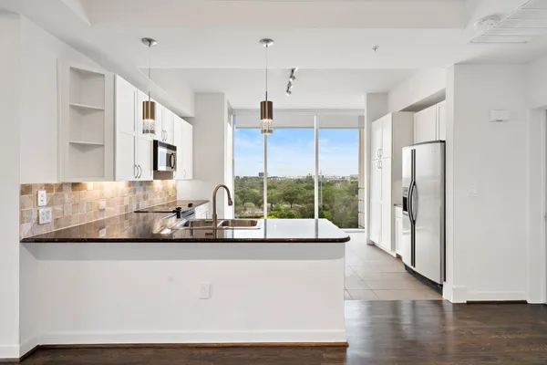 $659,000 | 3333 Allen Parkway, Unit 801, Houston, TX 77019