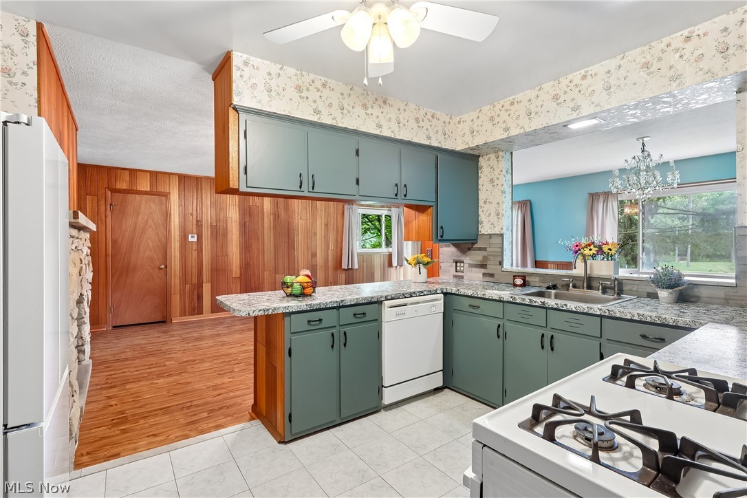 15186 Drake Road Strongsville, OH 44136 - Photo 12 of 50 Gallery Image 12