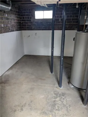 a house view with a outdoor space