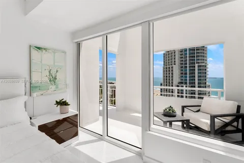 $2,650,000 | 400 South Pointe Drive, Unit PH2502, Miami Beach, FL 33139
