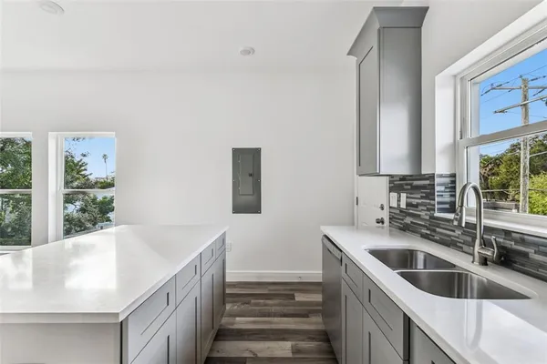 $717,000 | 2313 East Columbus Drive, Tampa, FL 33605