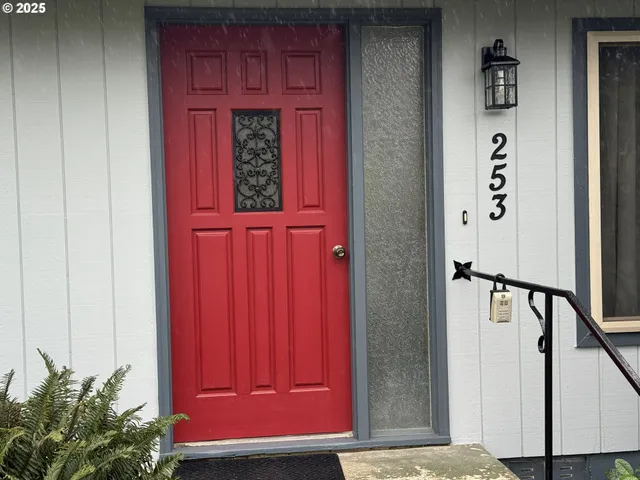 $375,000 | 253 Southeast Polk Street, Willamina, OR 97396