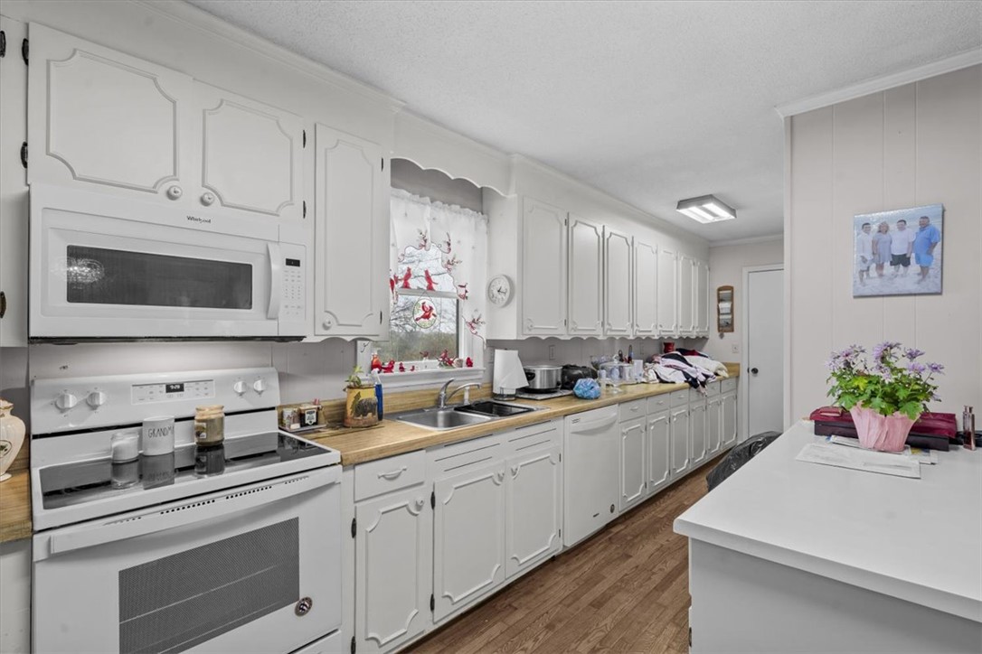 500 West Rutherford Street Landrum, SC 29356 - Photo 12 of 28