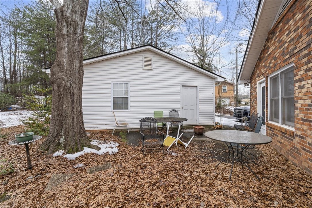 500 West Rutherford Street Landrum, SC 29356 - Photo 25 of 28