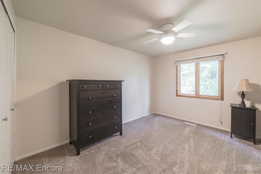 2036 Cumberland Road Rochester Hills, MI 48307 - Photo 32 of 57