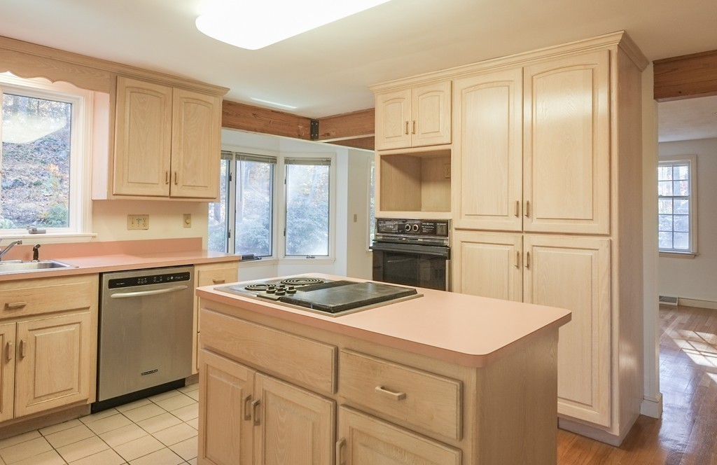 3 High Rock Road Wayland, MA 01778 - Photo 11 of 30 Gallery Image 11
