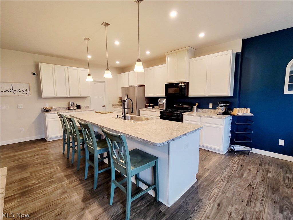 520 Oliver Way Rittman, OH 44270 - Photo 19 of 50 Large Island with Breakfast Bar in Kitchen