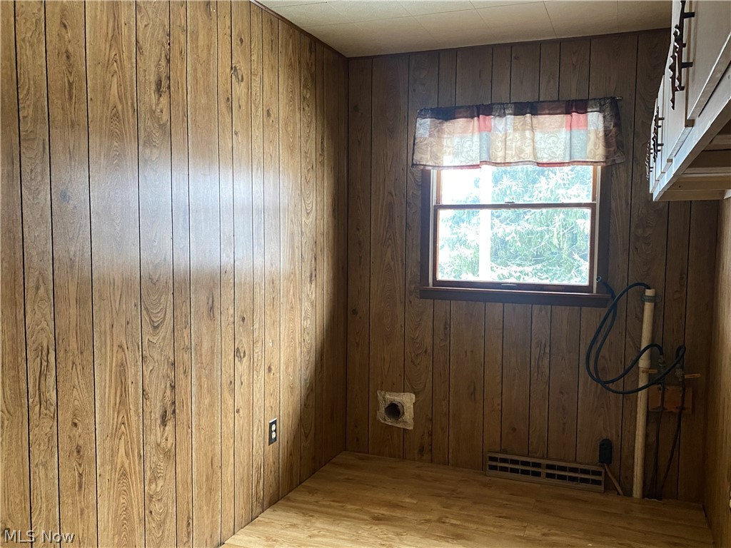 262 Genteel Ridge Road Wellsburg, WV 26070 - Photo 10 of 15