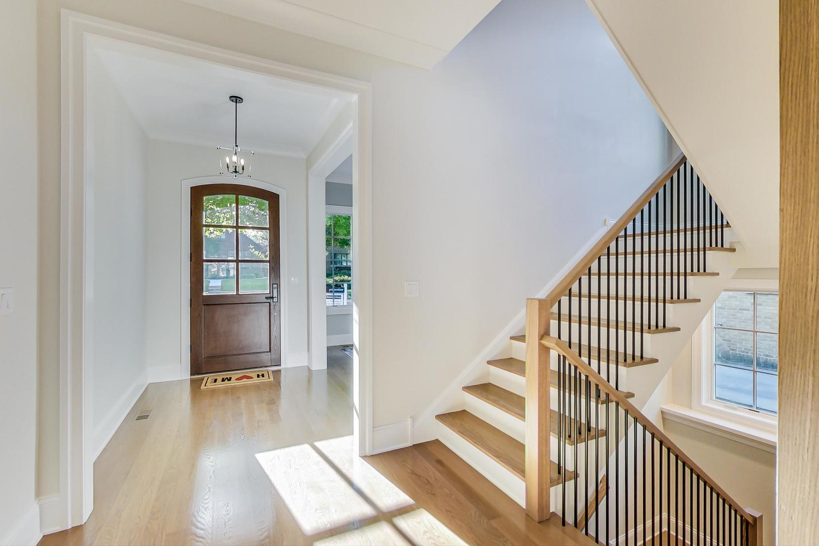 426 Washington Street Elmhurst, IL 60126 - Photo 4 of 57