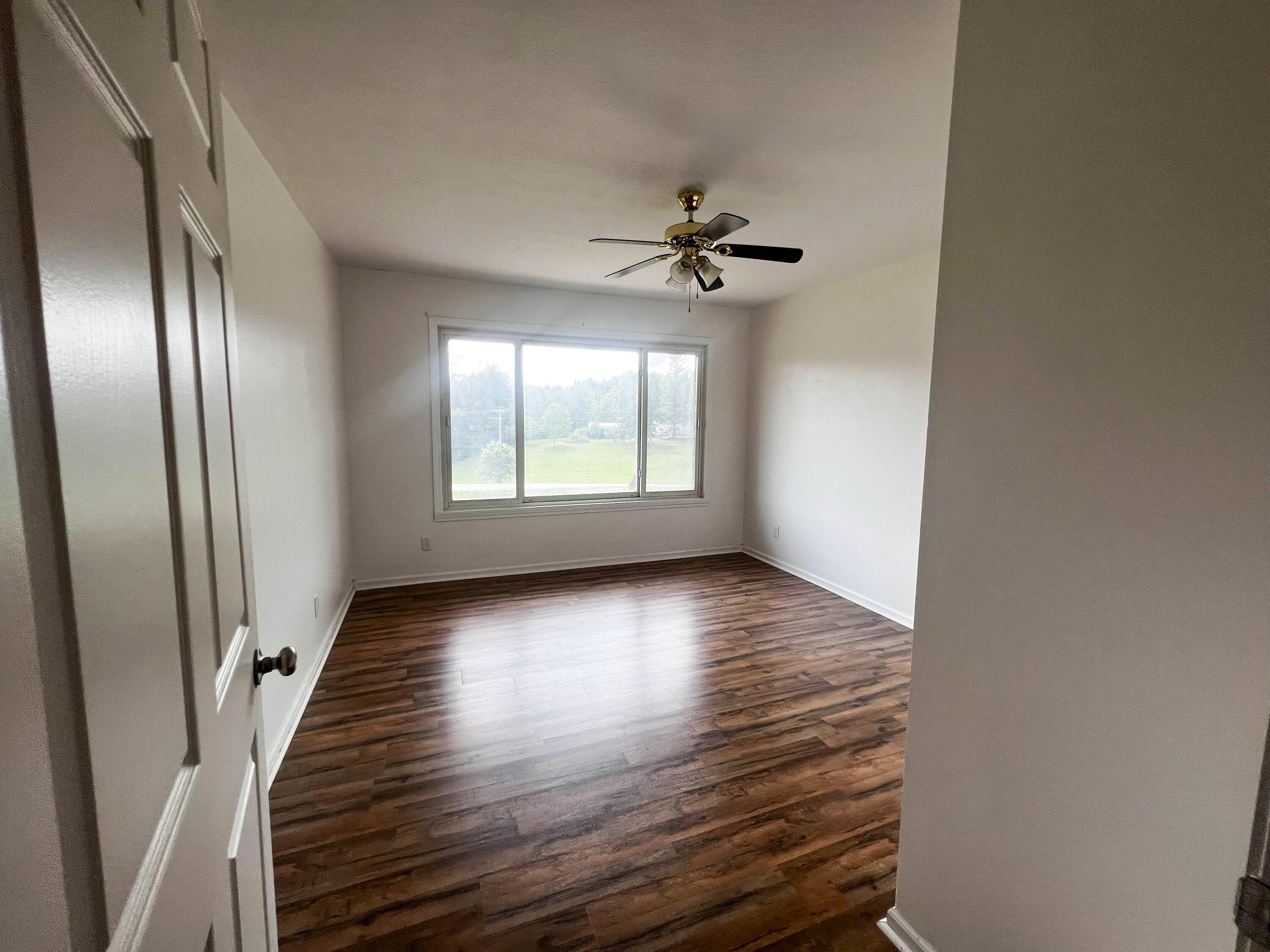 11705 Irvine Road Winchester, KY 40391 - Photo 16 of 26 373429610_296372403011826_90724077413285