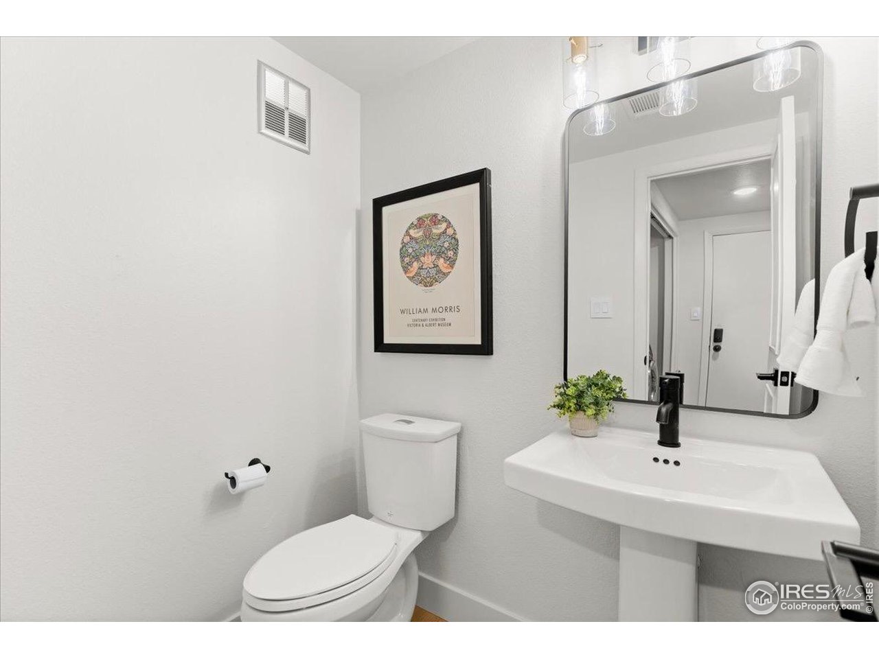 1513 Independence Road Fort Collins, CO 80526 - Photo 25 of 50 Powder Bath