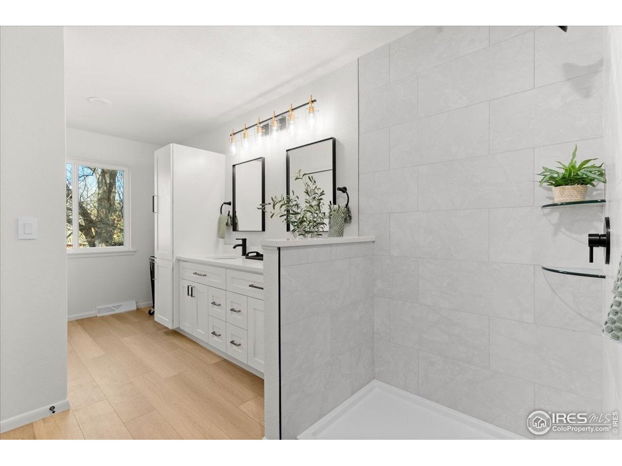 1513 Independence Road Fort Collins, CO 80526 - Photo 29 of 50 Note: Custom frameless shower door to be installed