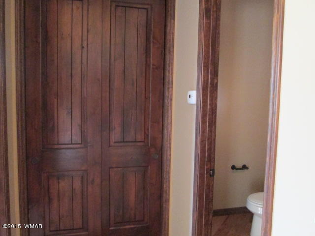 380 South Falling Leaf Road Show Low, AZ 85901 - Photo 13 of 32 Gallery Image 13