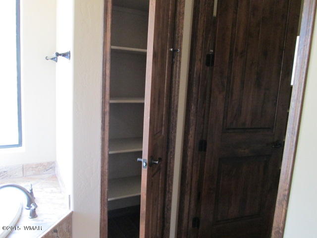 380 South Falling Leaf Road Show Low, AZ 85901 - Photo 19 of 32 Gallery Image 19