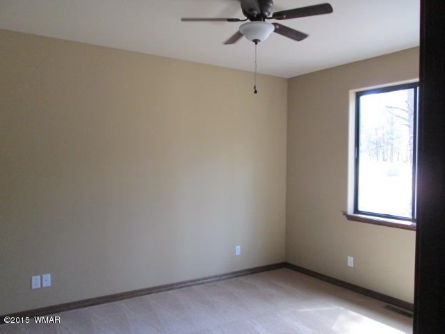 380 South Falling Leaf Road Show Low, AZ 85901 - Photo 28 of 32 Gallery Image 28
