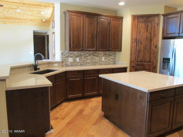 380 South Falling Leaf Road Show Low, AZ 85901 - Photo 7 of 32 Gallery Image 7