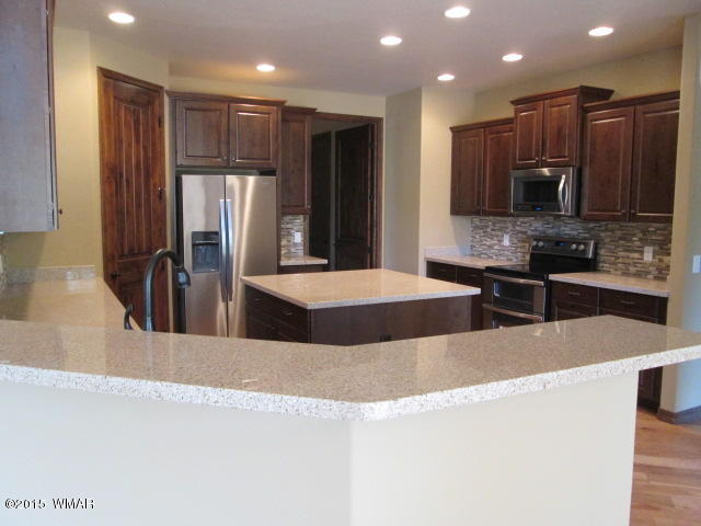 380 South Falling Leaf Road Show Low, AZ 85901 - Photo 10 of 32 Gallery Image 10