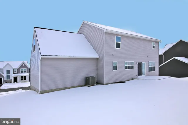 $529,900 | 216 Copper Ridge Drive, Newmanstown, PA 17073