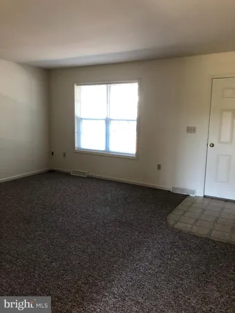 $1,750 | 137 Greenland Drive, Lancaster, PA 17602