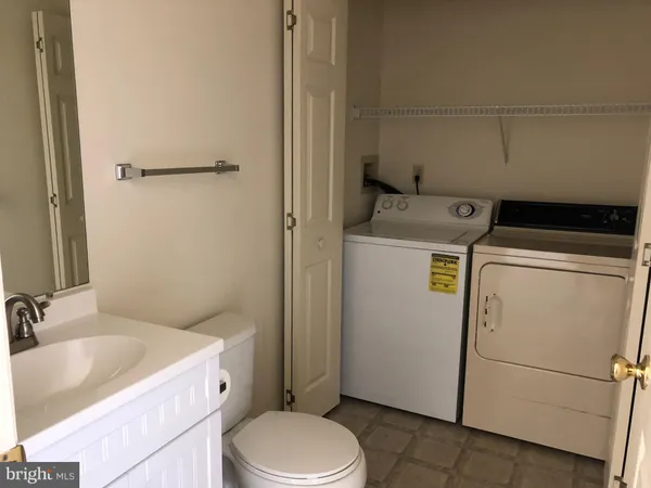 $1,750 | 137 Greenland Drive, Lancaster, PA 17602