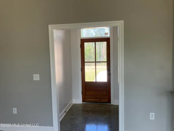 $298,500 | 1136 Crews Lane, Crystal Springs, MS 39059